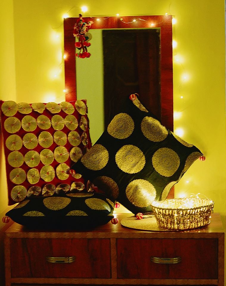 Classy Black / Red Cushion Covers