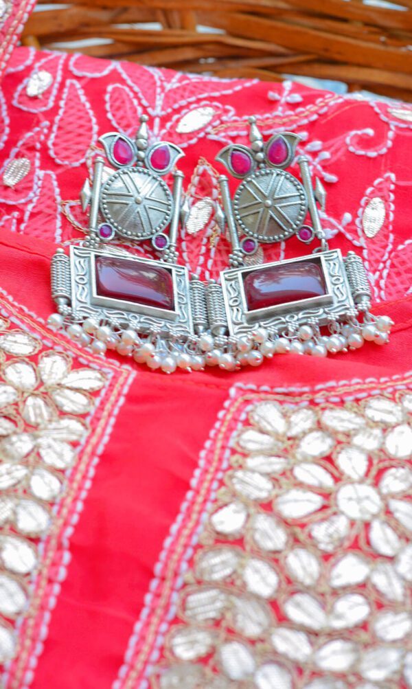 Antique Style Stone Oxidised Party Look Earrings