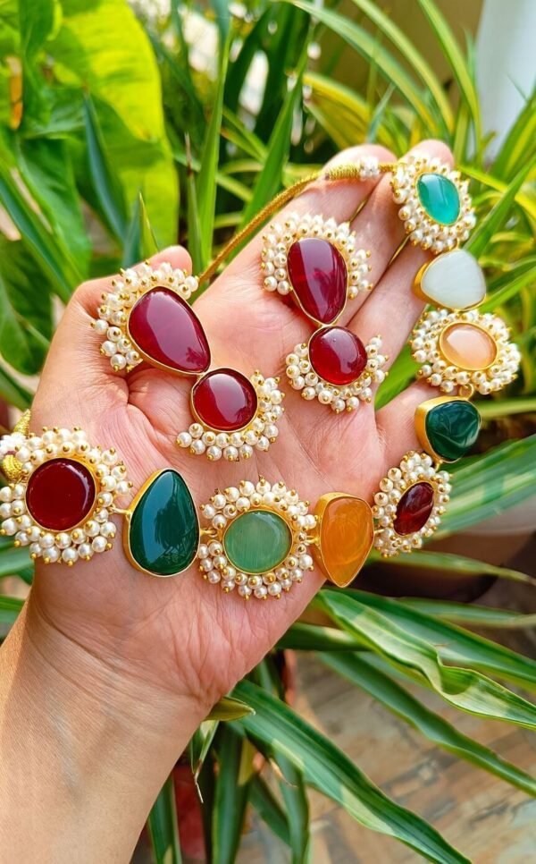 Pretty Multicolor Kundan Moti Necklace Set