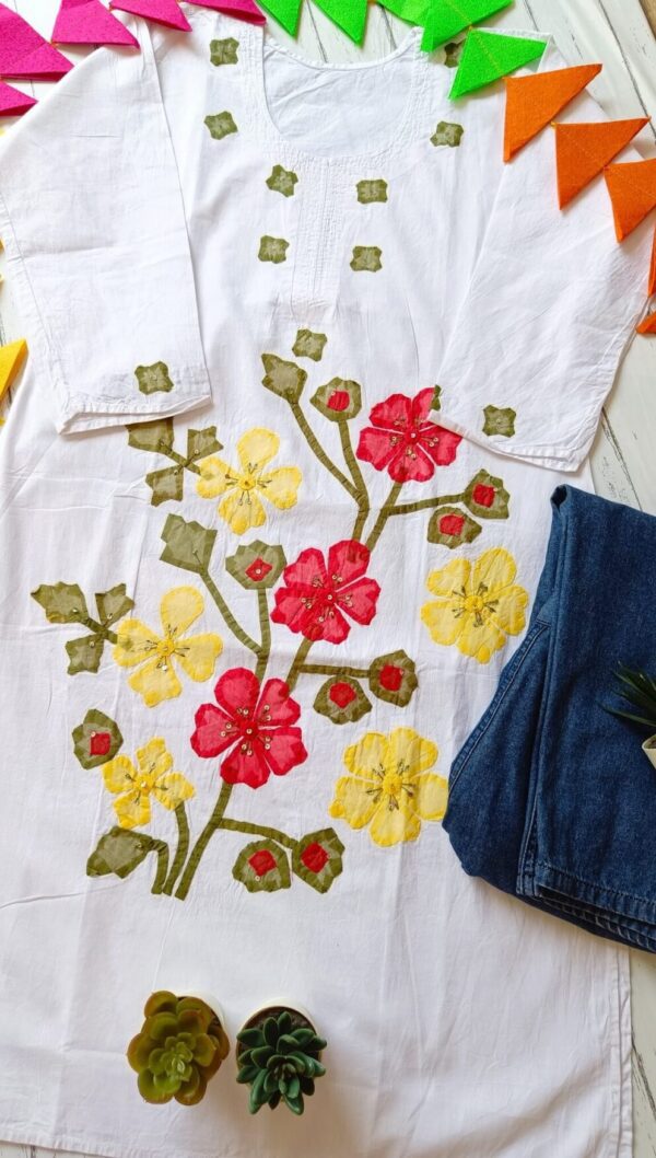 Casual White Big Patch Applique Embroidered Outfit