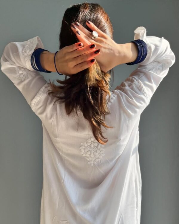 All Time Favourite White Lucknow Chikankari Modal Kurta With Blue Bangles