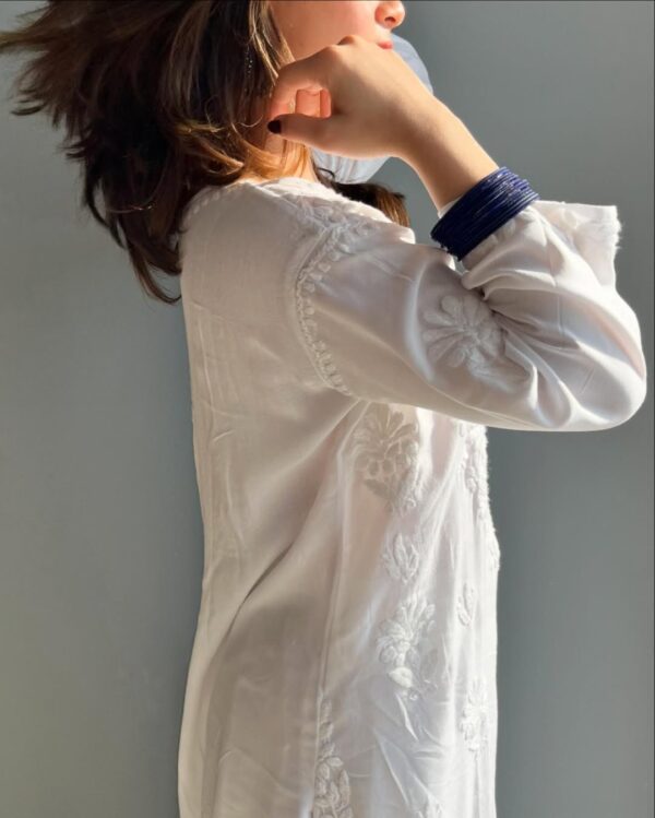 All Time Favourite White Lucknow Chikankari Modal Kurta With Blue Bangles